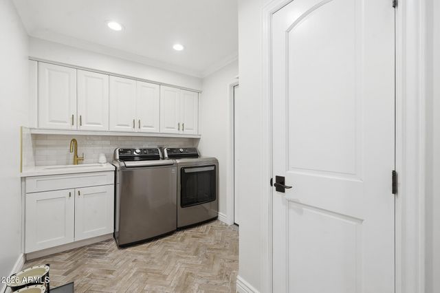 2320 E LINCOLN Way, Phoenix, AZ 85020