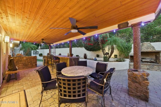 2320 E LINCOLN Way, Phoenix, AZ 85020