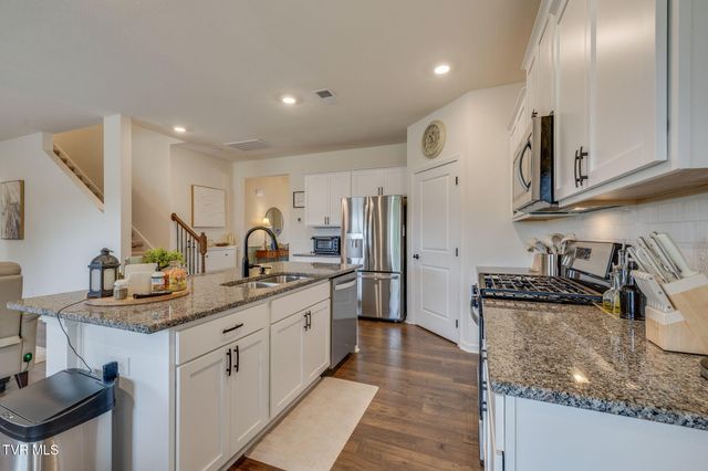 806 Barley Loop, Jonesborough, TN 37659