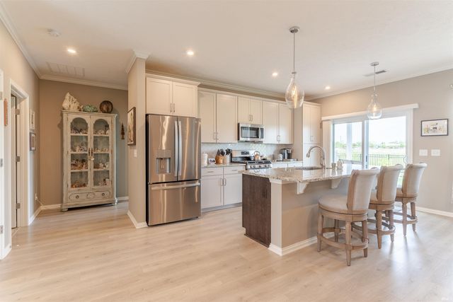 5512 Abbe Wood Drive, Newburgh, IN 47630