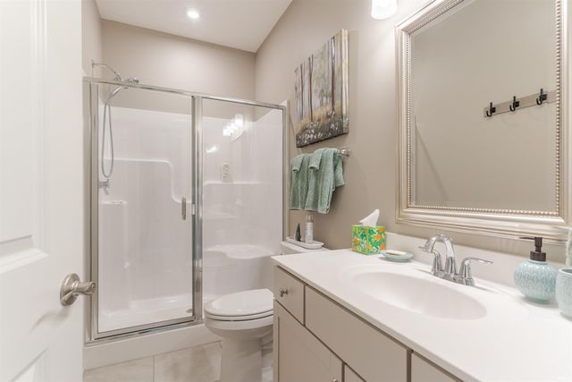 5512 Abbe Wood Drive, Newburgh, IN 47630