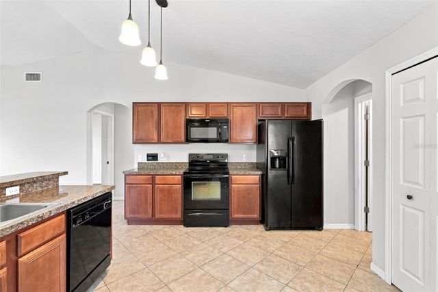 1079 SUNSHINE WAY SW, Winter Haven, FL 33880