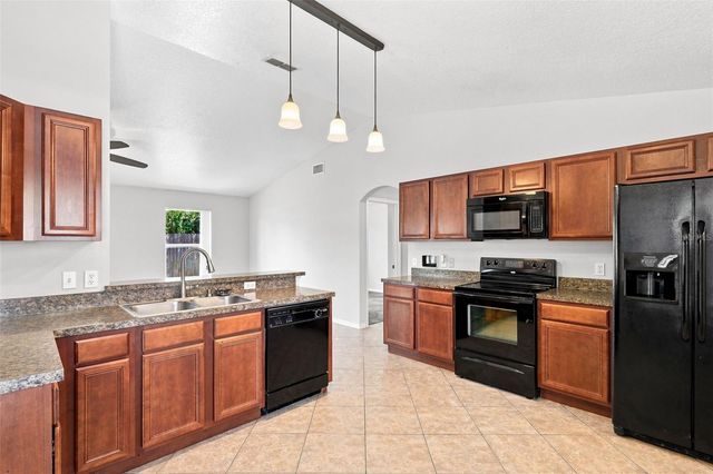 1079 SUNSHINE WAY SW, Winter Haven, FL 33880