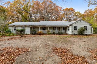 101 Cobble Hill Road, Lincoln, RI 02865