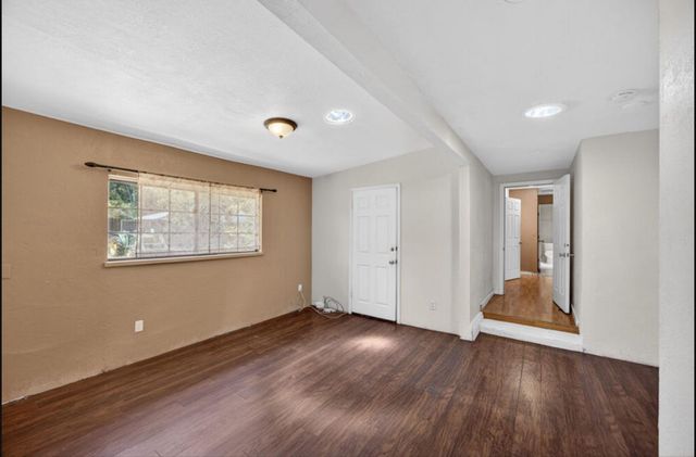 2709-2711 Walnut Ave, Carmichael, CA 95608