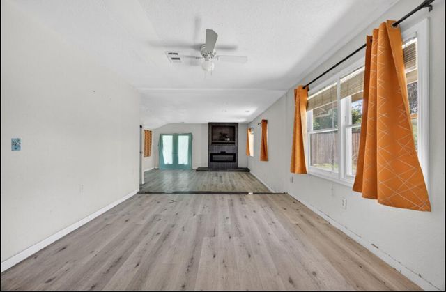 2709-2711 Walnut Ave, Carmichael, CA 95608
