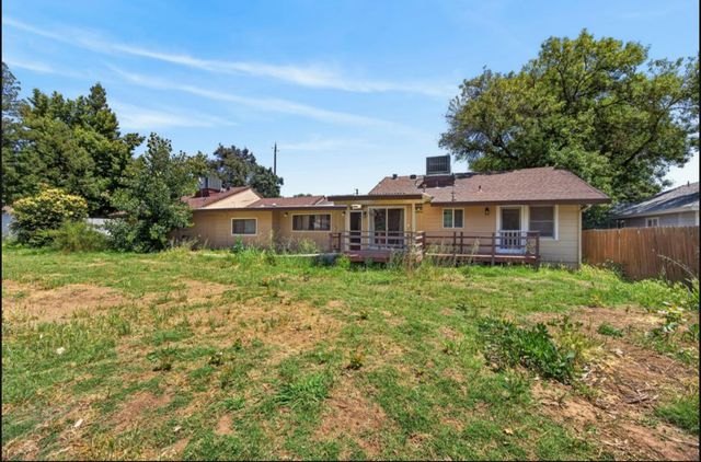 2709-2711 Walnut Ave, Carmichael, CA 95608