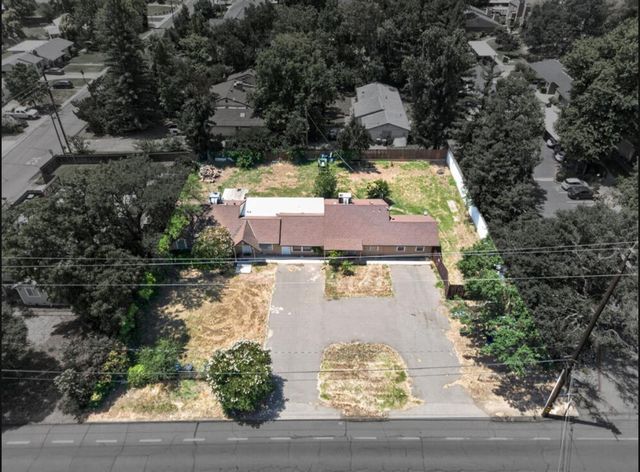 2709-2711 Walnut Ave, Carmichael, CA 95608