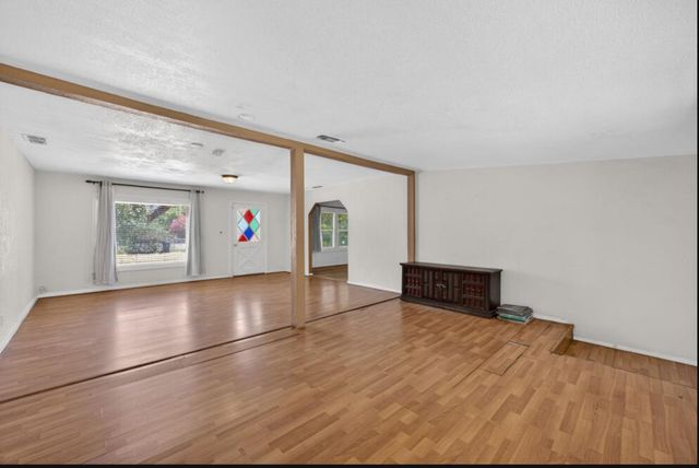 2709-2711 Walnut Ave, Carmichael, CA 95608