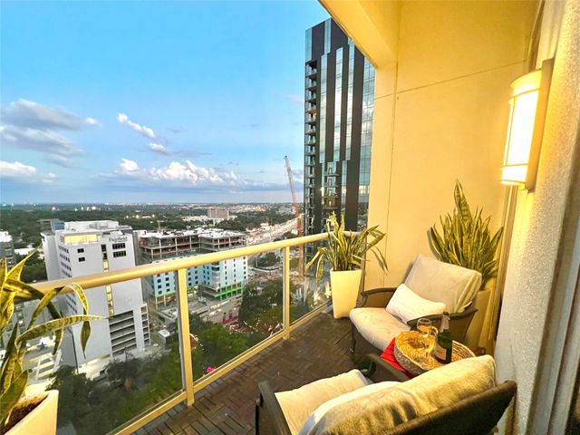 603 Davis ST 2204, Austin, TX 78701
