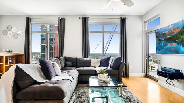 603 Davis ST 2204, Austin, TX 78701