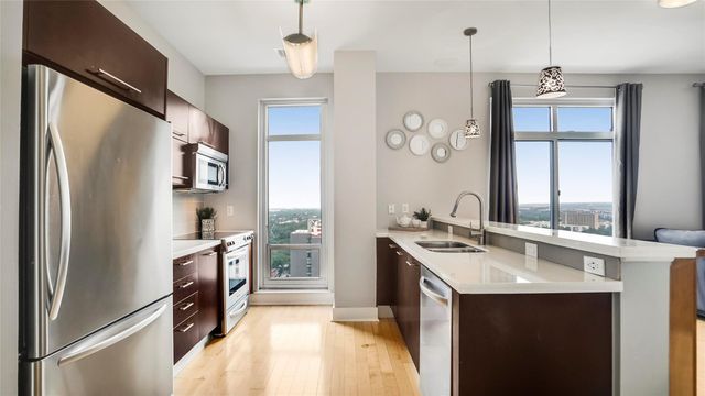 603 Davis ST 2204, Austin, TX 78701