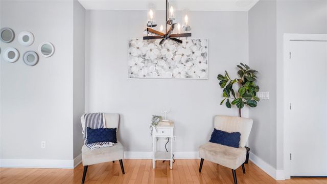 603 Davis ST 2204, Austin, TX 78701