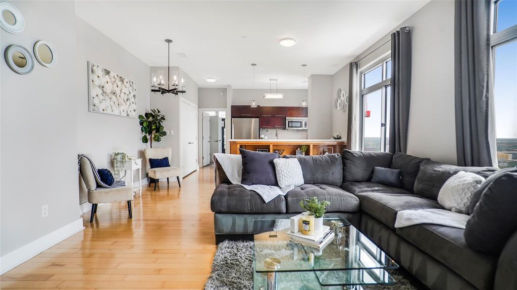 603 Davis ST 2204, Austin, TX 78701