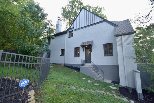 3255 Linwood Avenue, Cincinnati, OH 45226