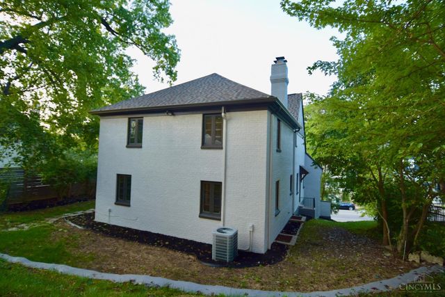 3255 Linwood Avenue, Cincinnati, OH 45226