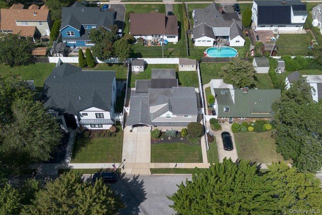 57 Elbow Lane, Levittown, NY 11756