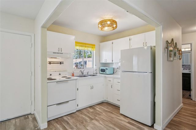 5873 PALM LANE B33, Bradenton, FL 34207