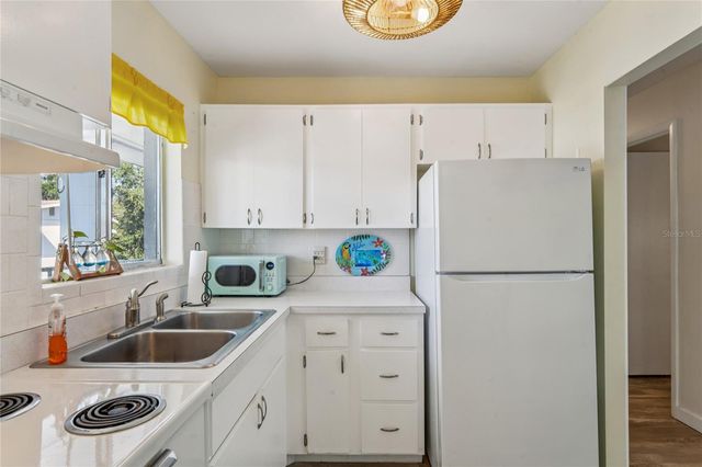 5873 PALM LANE B33, Bradenton, FL 34207