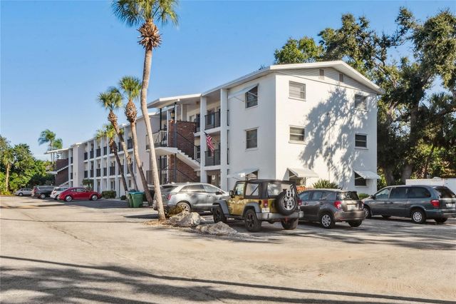 5873 PALM LANE B33, Bradenton, FL 34207