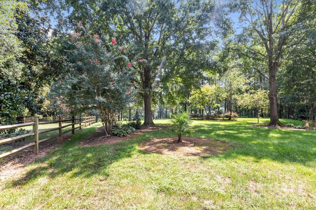 12428 Willingdon Road, Huntersville, NC 28078