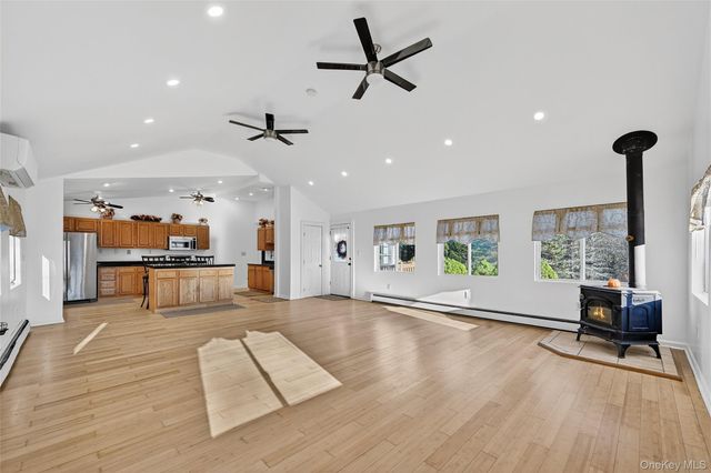 17 Pine Hill Road, Highland Mills, NY 10930