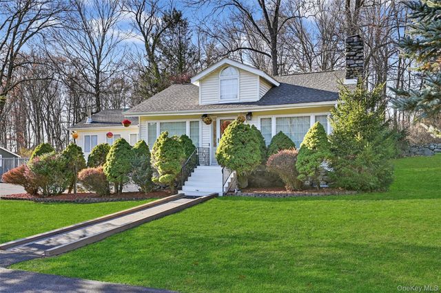 17 Pine Hill Road, Highland Mills, NY 10930