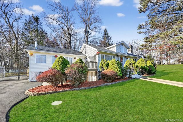 17 Pine Hill Road, Highland Mills, NY 10930