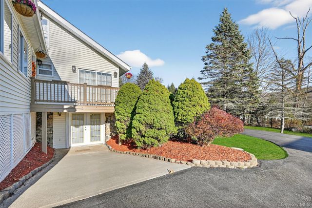 17 Pine Hill Road, Highland Mills, NY 10930