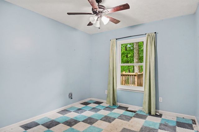 608 South Evening Shade, White Bluff, TN 37187
