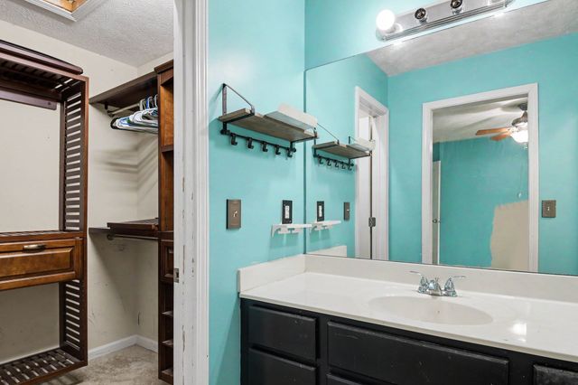 608 South Evening Shade, White Bluff, TN 37187