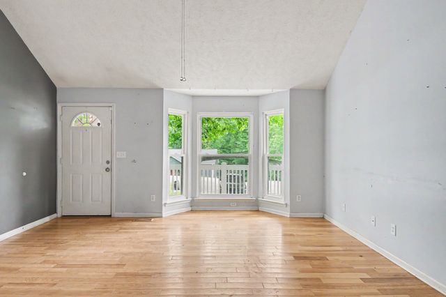 608 South Evening Shade, White Bluff, TN 37187