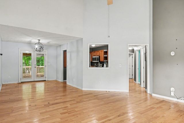 608 South Evening Shade, White Bluff, TN 37187