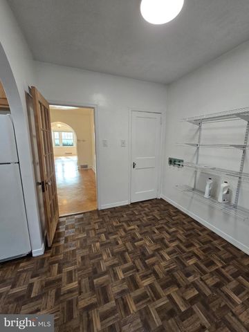 831 FANSHAW, Philadelphia, PA 19111