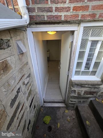 831 FANSHAW, Philadelphia, PA 19111