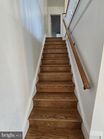 831 FANSHAW, Philadelphia, PA 19111