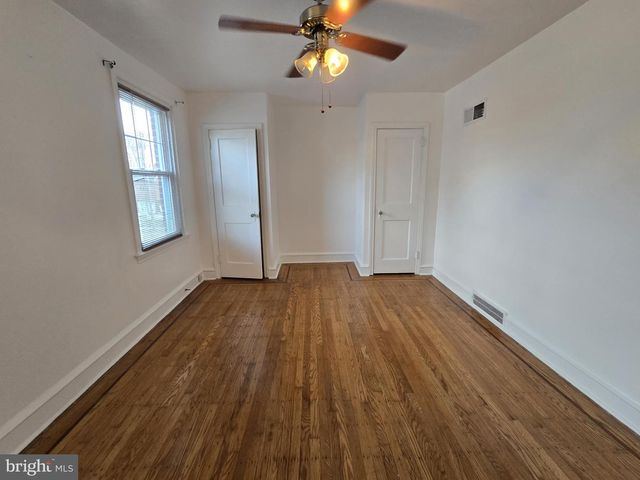 831 FANSHAW, Philadelphia, PA 19111