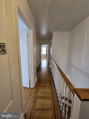 831 FANSHAW, Philadelphia, PA 19111