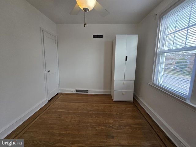 831 FANSHAW, Philadelphia, PA 19111