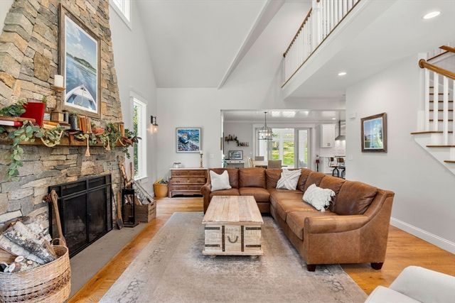 2 Riverview Hill, Essex, MA 01929