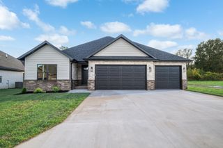 3812 West Broadmoor Street, Springfield, MO 65807