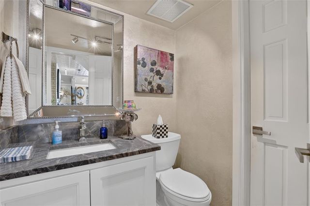 3605 Meadow Lark Lane, Oklahoma City, OK 73120
