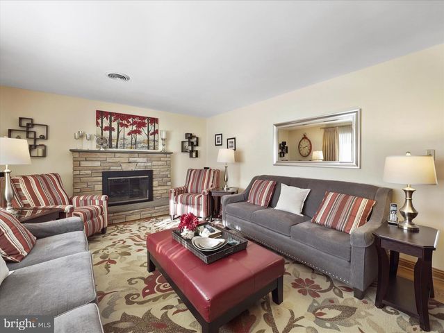 13405 MEADOWVIEW AVE, Waynesboro, PA 17268