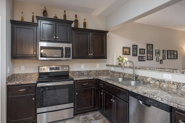 5350 Tony Lama Ln, Murfreesboro, TN 37128