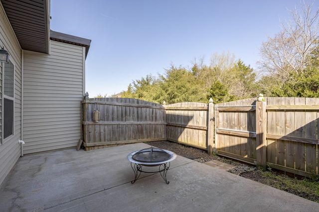 5350 Tony Lama Ln, Murfreesboro, TN 37128