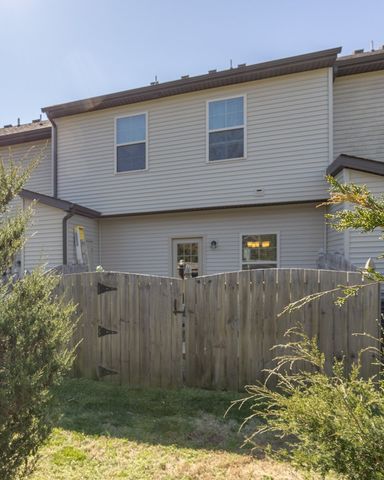 5350 Tony Lama Ln, Murfreesboro, TN 37128