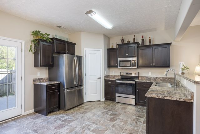 5350 Tony Lama Ln, Murfreesboro, TN 37128