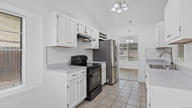14614 HIGHLAND RDG, San Antonio, TX 78233