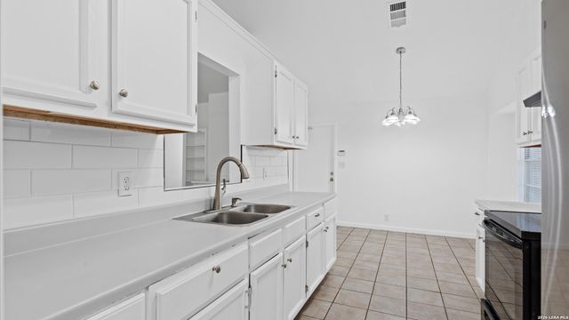 14614 HIGHLAND RDG, San Antonio, TX 78233