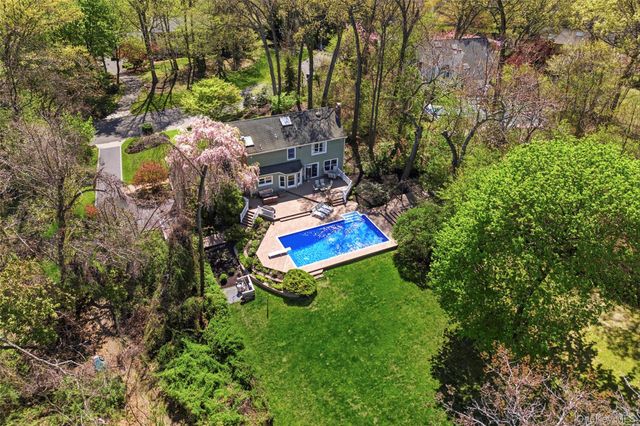 5 Allyson Place, East Setauket, NY 11733